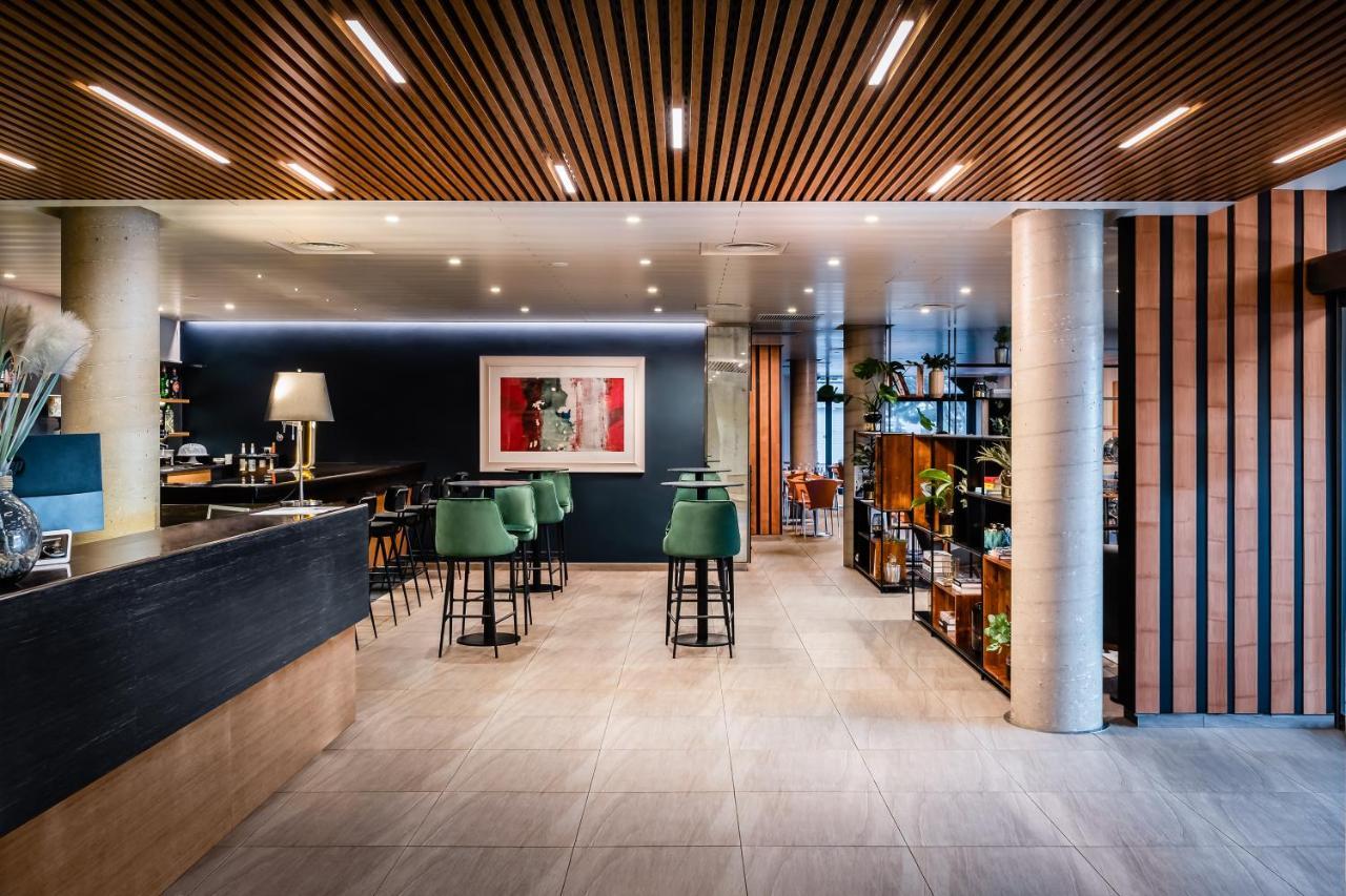 Hotel Hc*** Mollet Barcelona มอลเยต เดล บาเยส ภายนอก รูปภาพ