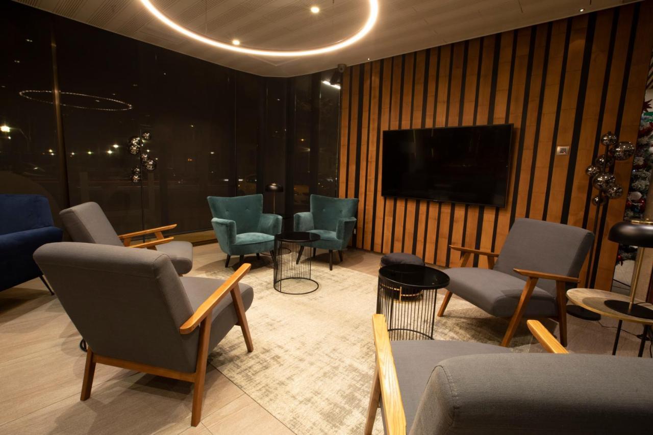 Hotel Hc*** Mollet Barcelona มอลเยต เดล บาเยส ภายนอก รูปภาพ