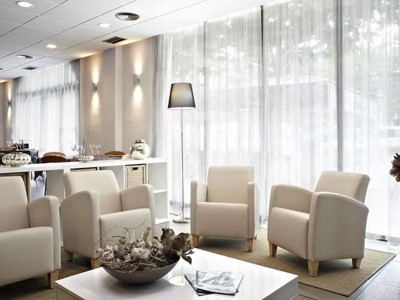 Hotel Hc*** Mollet Barcelona มอลเยต เดล บาเยส ภายนอก รูปภาพ